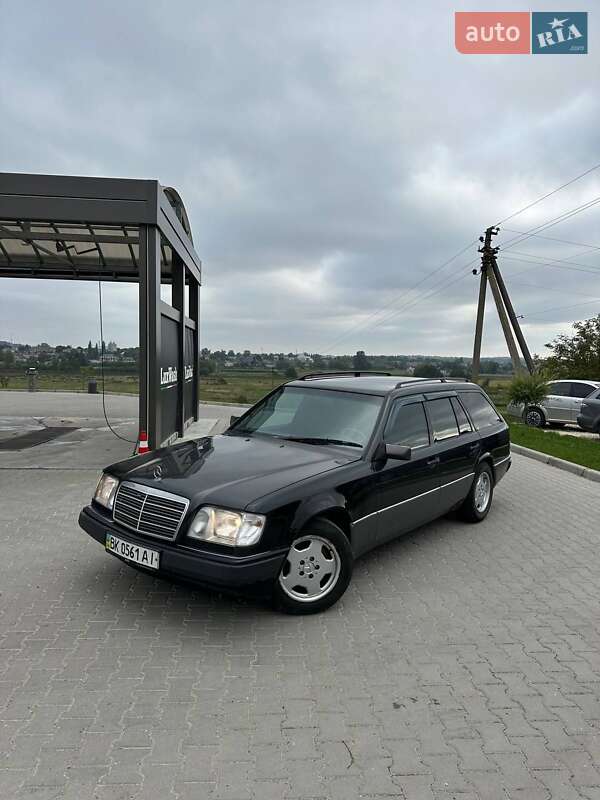 Mercedes-Benz E-Class 1994