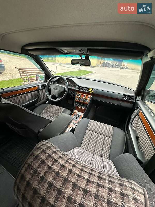 Универсал Mercedes-Benz E-Class 1994 в Шумске