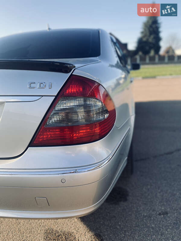 Седан Mercedes-Benz E-Class 2008 в Вільшанці