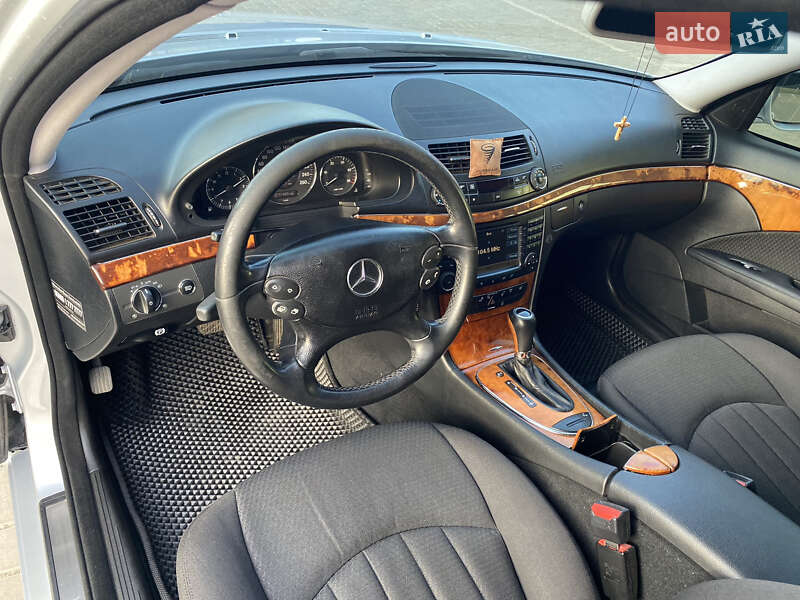 Седан Mercedes-Benz E-Class 2008 в Вільшанці