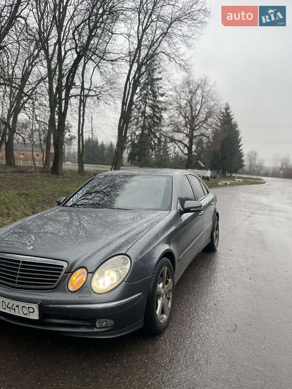 Седан Mercedes-Benz E-Class 2006 в Вінниці