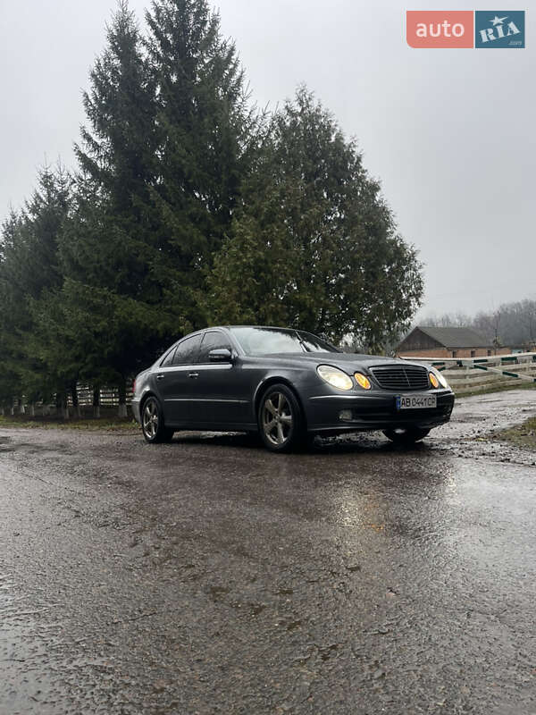 Седан Mercedes-Benz E-Class 2006 в Вінниці