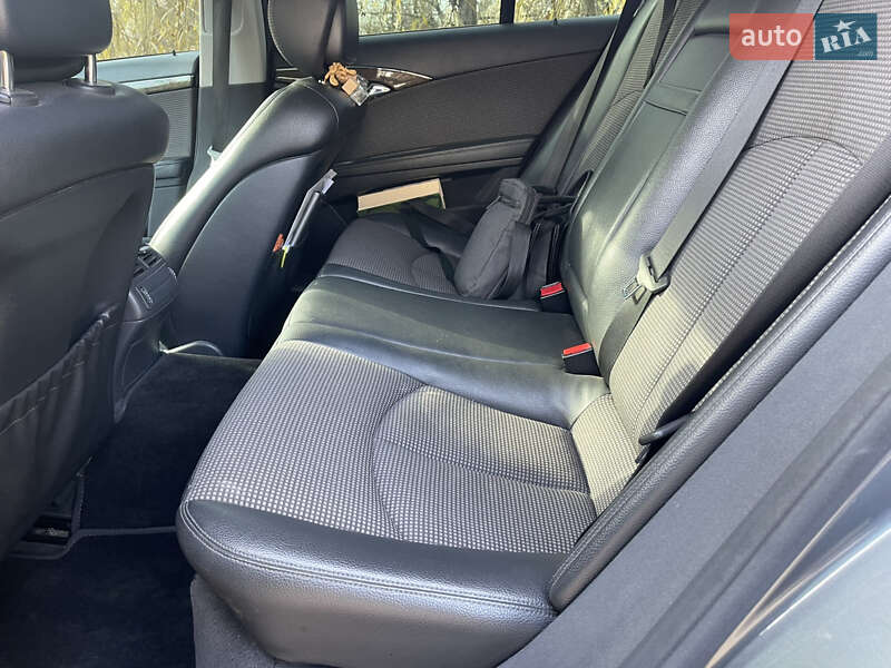 Седан Mercedes-Benz E-Class 2006 в Вінниці