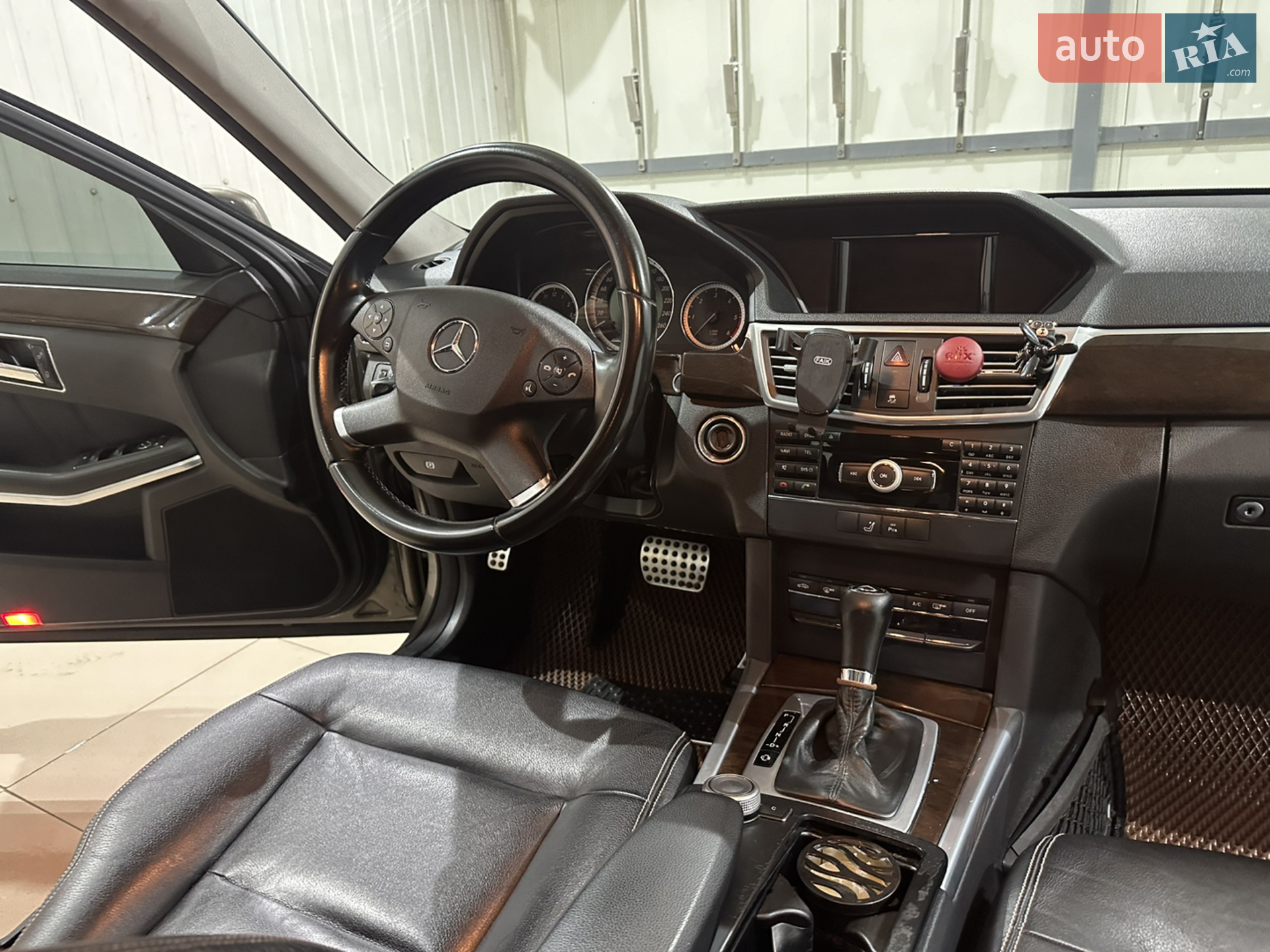 2010 Mercedes-Benz E-klasse - мініатюра 6