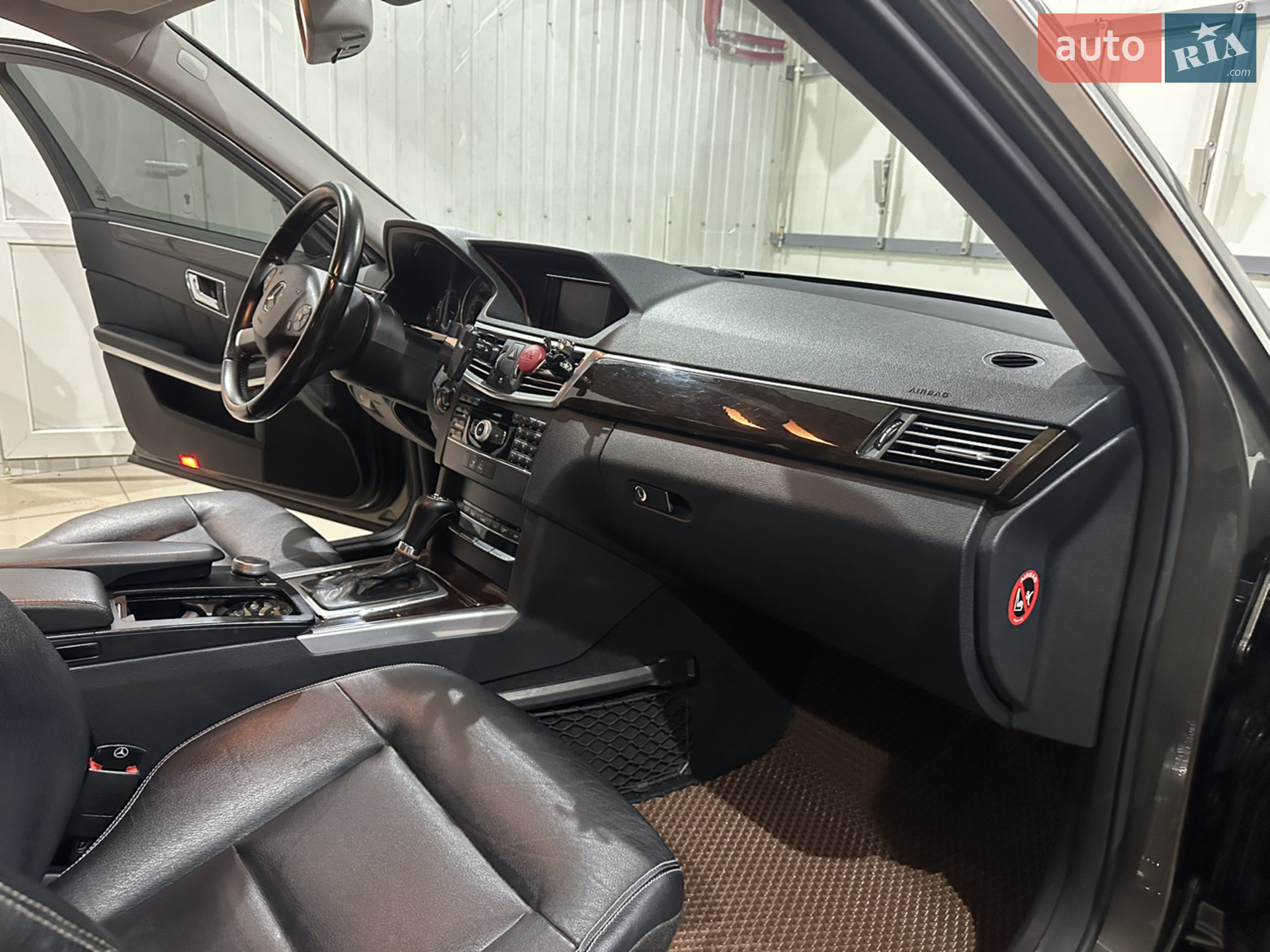 2010 Mercedes-Benz E-klasse - мініатюра 36