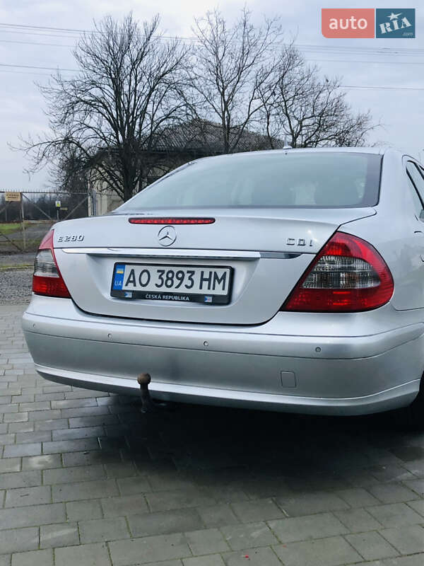Седан Mercedes-Benz E-Class 2006 в Виноградові