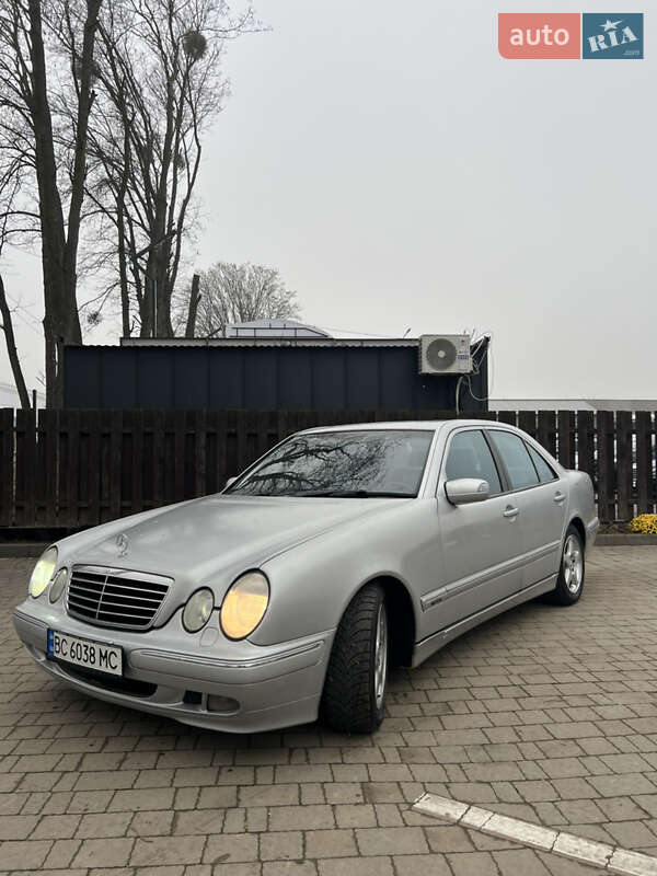 Mercedes-Benz E-Class 2001