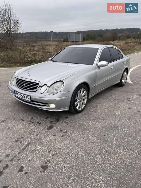 Седан Mercedes-Benz E-Class 2003 в Львові