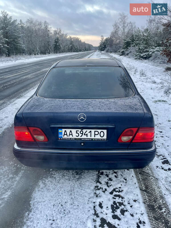 Седан Mercedes-Benz E-Class 1996 в Киеве
