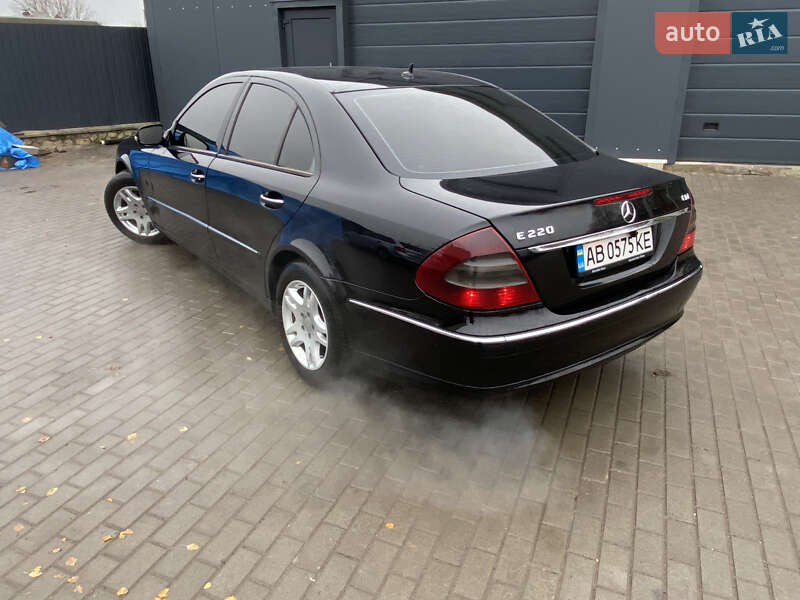 Седан Mercedes-Benz E-Class 2008 в Вишневце