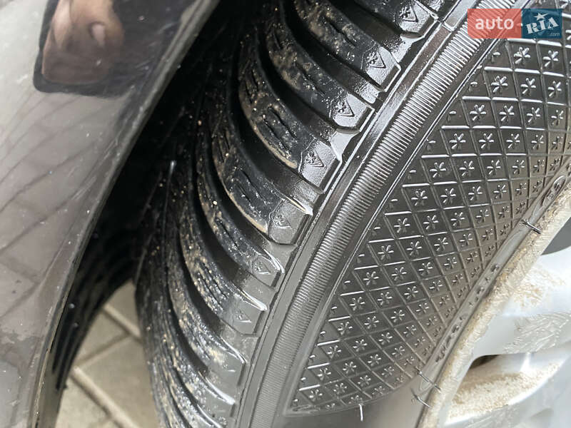 Седан Mercedes-Benz E-Class 2008 в Вишневце