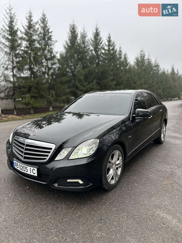 Седан Mercedes-Benz E-Class 2009 в Виннице фото Седан Mercedes-Benz E-Class 2009 в Виннице