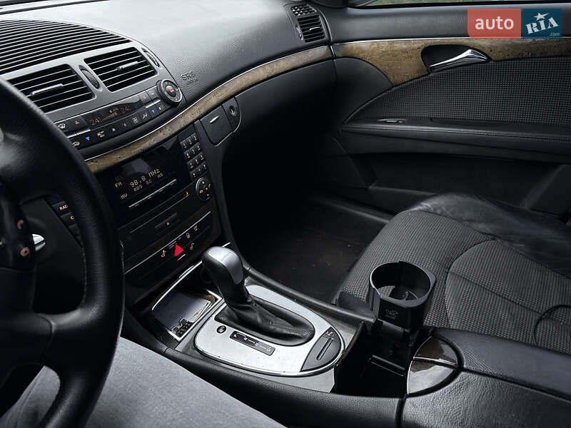 Седан Mercedes-Benz E-Class 2003 в Броварах