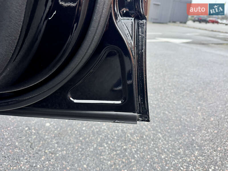 Седан Mercedes-Benz E-Class 2004 в Києві