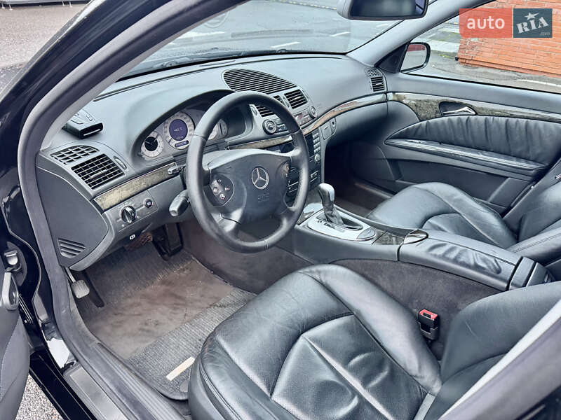 Седан Mercedes-Benz E-Class 2004 в Києві