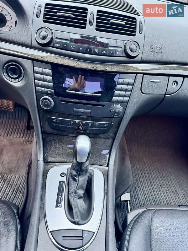 Седан Mercedes-Benz E-Class 2004 в Києві