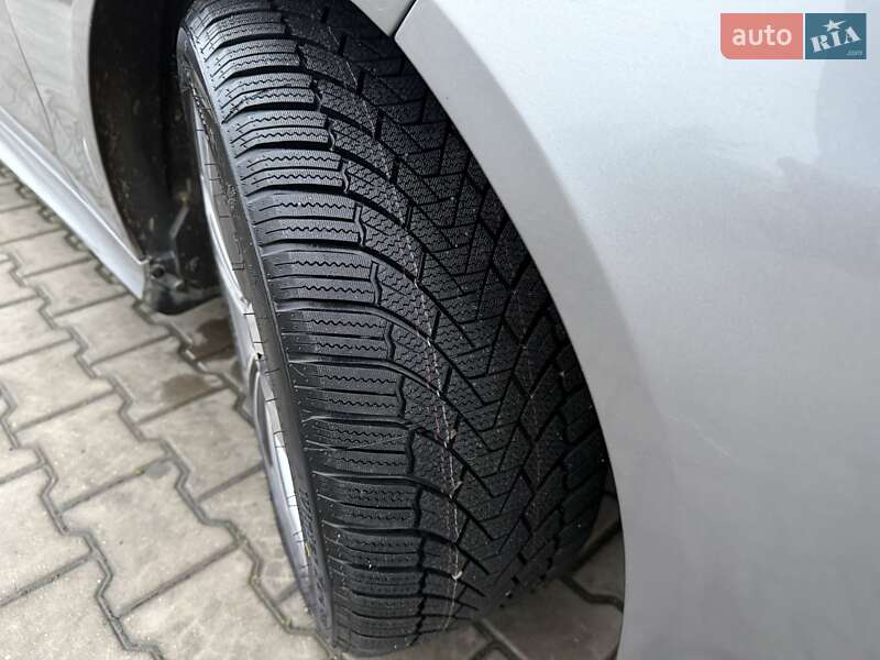 Седан Mercedes-Benz E-Class 2014 в Могилів-Подільському