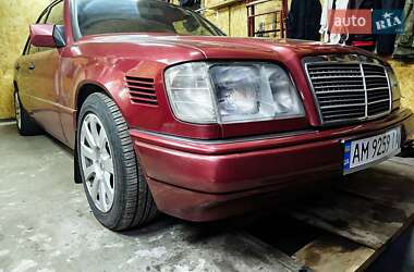 Седан Mercedes-Benz E-Class 1995 в Житомире