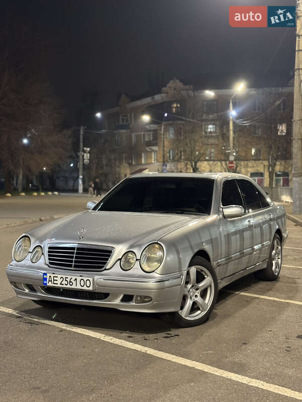 Mercedes-Benz E-Class 2001