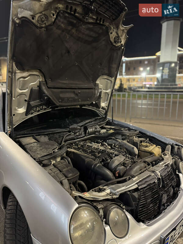 Седан Mercedes-Benz E-Class 2001 в Кривому Розі