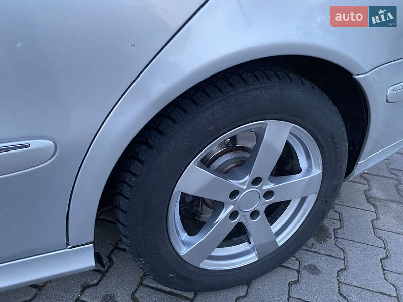 Седан Mercedes-Benz E-Class 2006 в Кіцмані