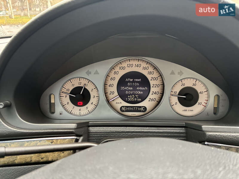 Седан Mercedes-Benz E-Class 2004 в Калуші