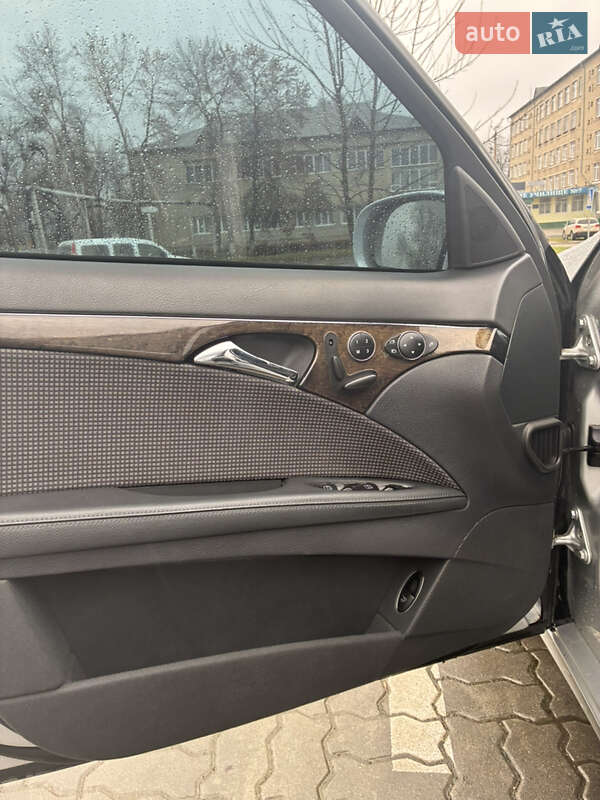 Седан Mercedes-Benz E-Class 2004 в Калуші