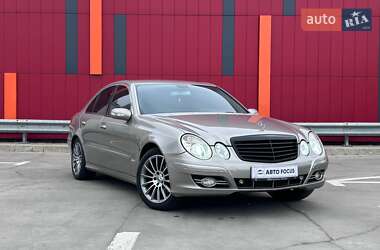 Седан Mercedes-Benz E-Class 2003 в Києві