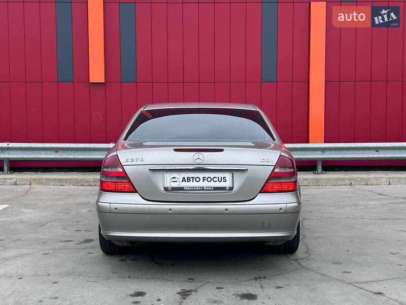 Седан Mercedes-Benz E-Class 2003 в Києві