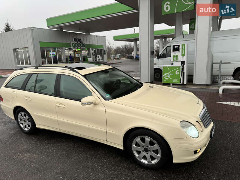 Універсал Mercedes-Benz E-Class 2008 в Кам'янському