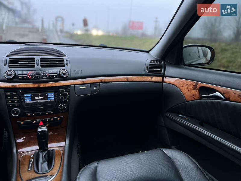 Седан Mercedes-Benz E-Class 2003 в Вінниці