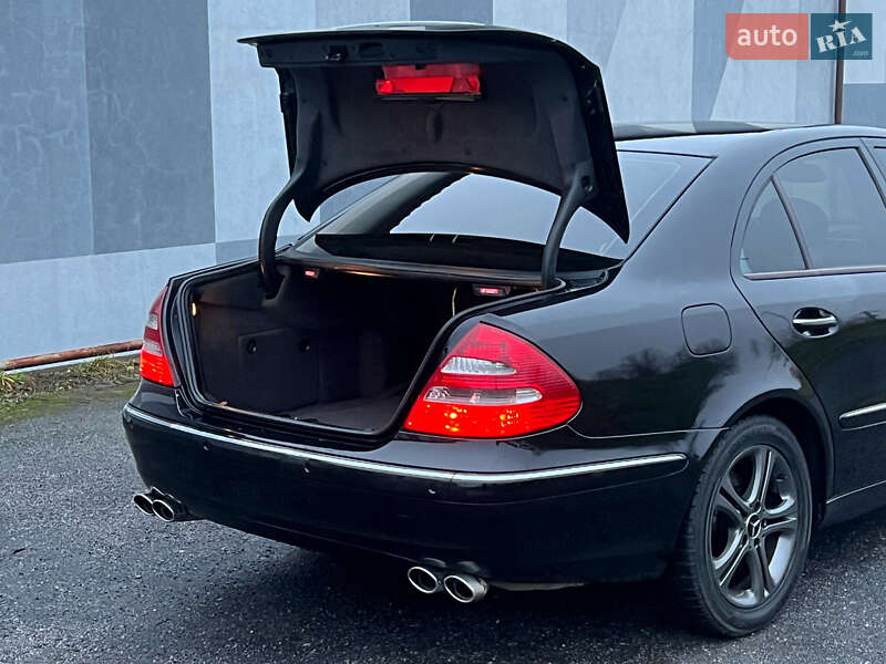 Седан Mercedes-Benz E-Class 2003 в Вінниці