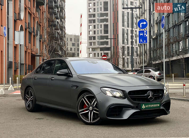 Седан Mercedes-Benz E-Class 2018 в Києві