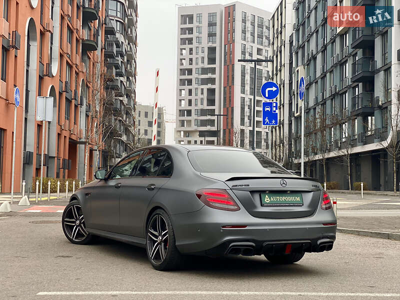Седан Mercedes-Benz E-Class 2018 в Києві