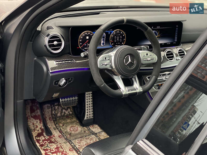 Седан Mercedes-Benz E-Class 2018 в Києві