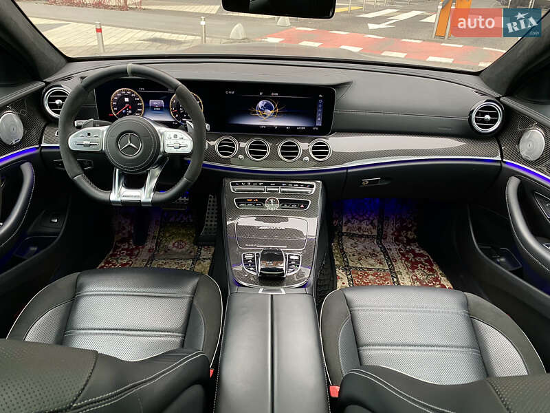 Седан Mercedes-Benz E-Class 2018 в Києві
