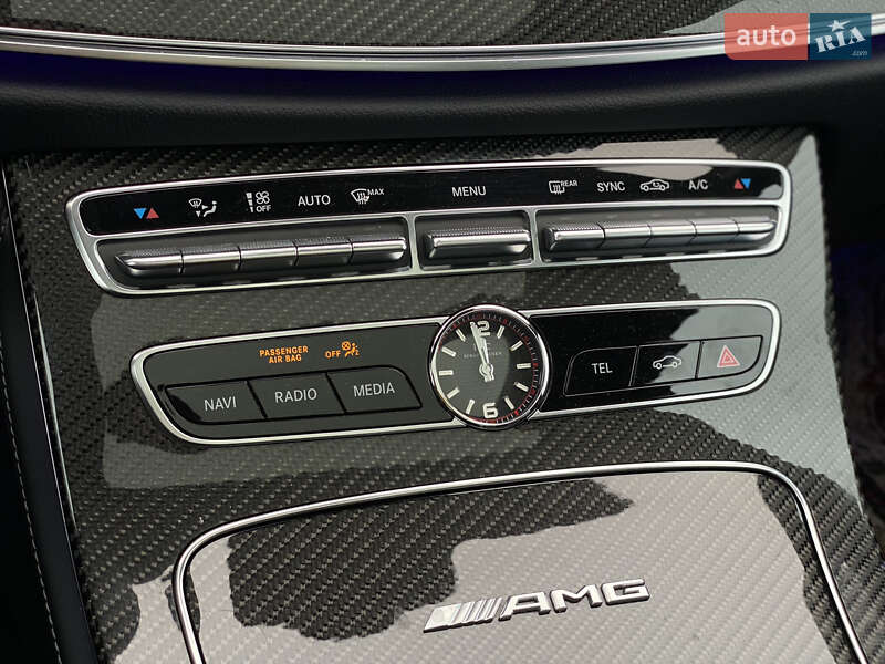 Седан Mercedes-Benz E-Class 2018 в Києві