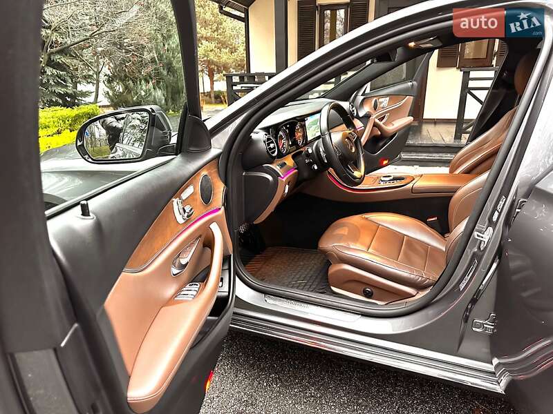 Седан Mercedes-Benz E-Class 2018 в Києві