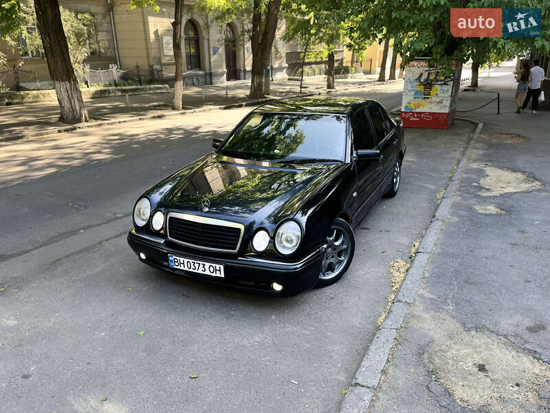 Седан Mercedes-Benz E-Class 1997 в Одессе