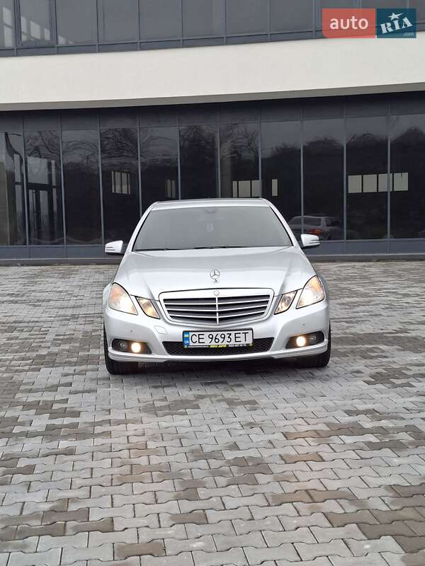 Седан Mercedes-Benz E-Class 2010 в Чернівцях