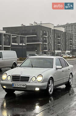 Седан Mercedes-Benz E-Class 1998 в Черкассах