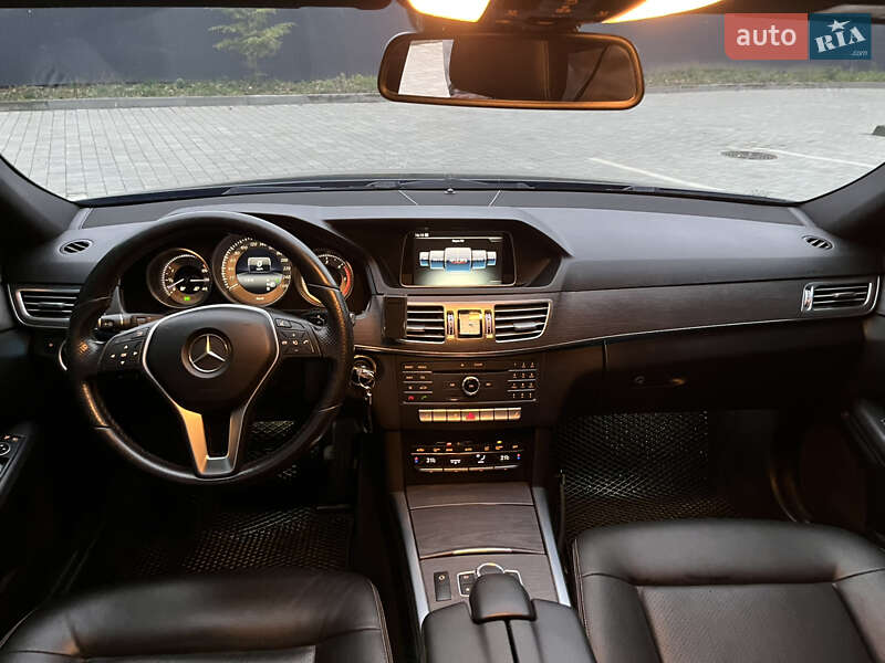 Седан Mercedes-Benz E-Class 2015 в Івано-Франківську