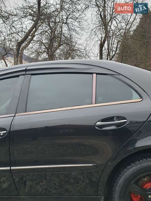 Седан Mercedes-Benz E-Class 2003 в Косове фото 21 Седан Mercedes-Benz E-Class 2003 в Косове