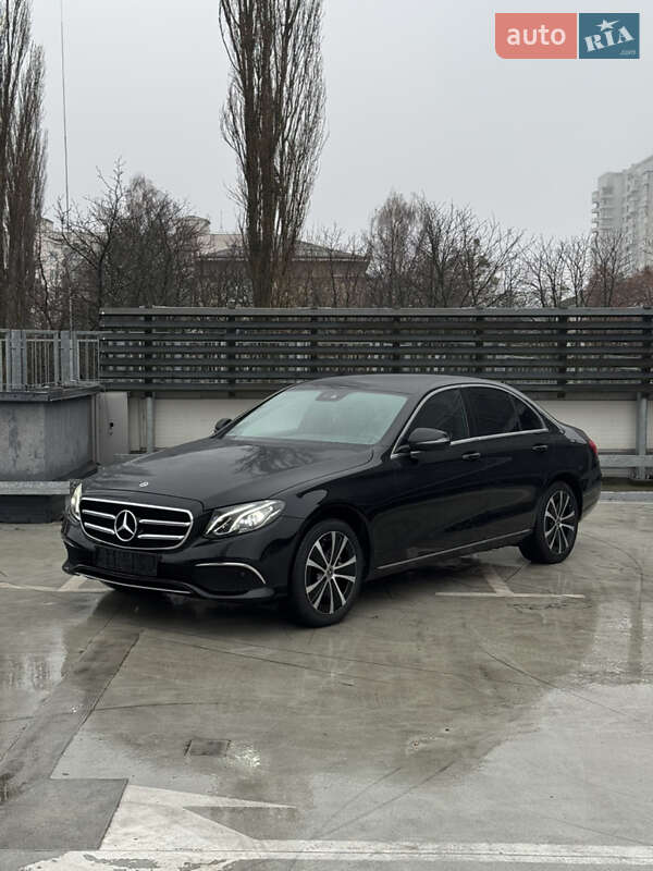 Седан Mercedes-Benz E-Class 2019 в Києві
