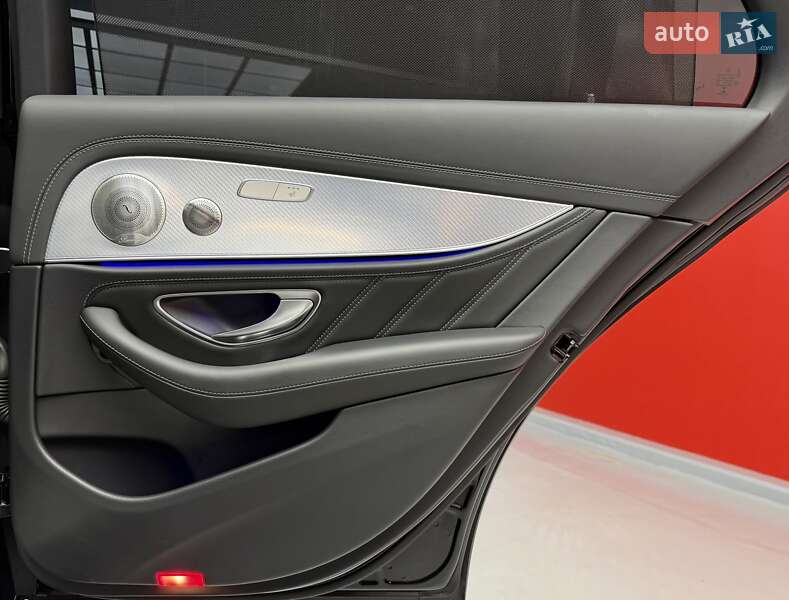 Седан Mercedes-Benz E-Class 2021 в Києві
