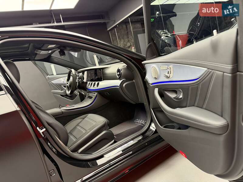 Седан Mercedes-Benz E-Class 2021 в Києві
