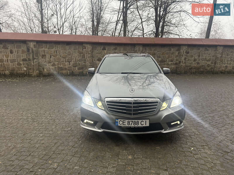 Седан Mercedes-Benz E-Class 2009 в Чернівцях