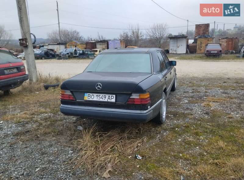 Седан Mercedes-Benz E-Class 1989 в Тернополі