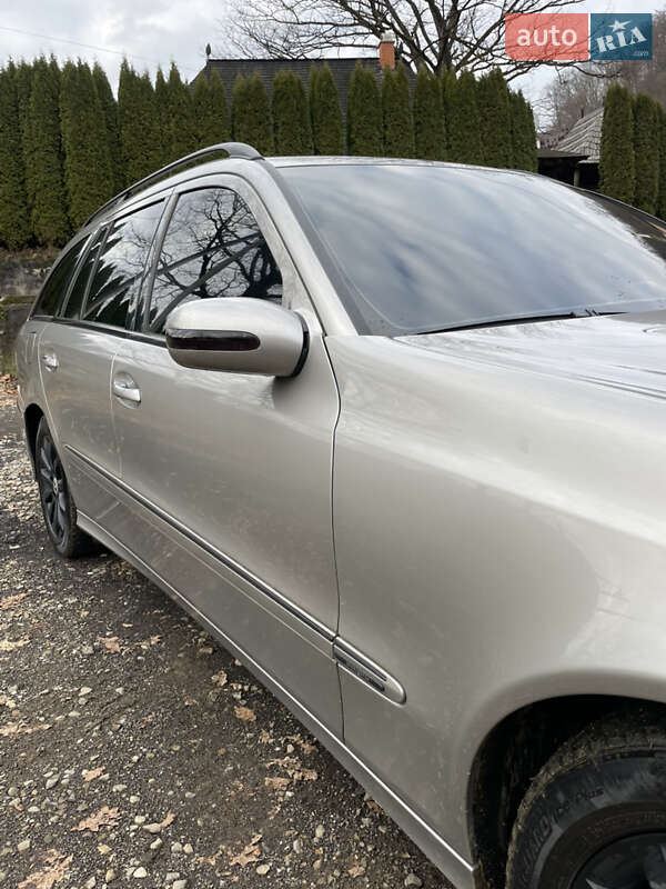 Універсал Mercedes-Benz E-Class 2005 в Хусті фото 26 Універсал Mercedes-Benz E-Class 2005 в Хусті