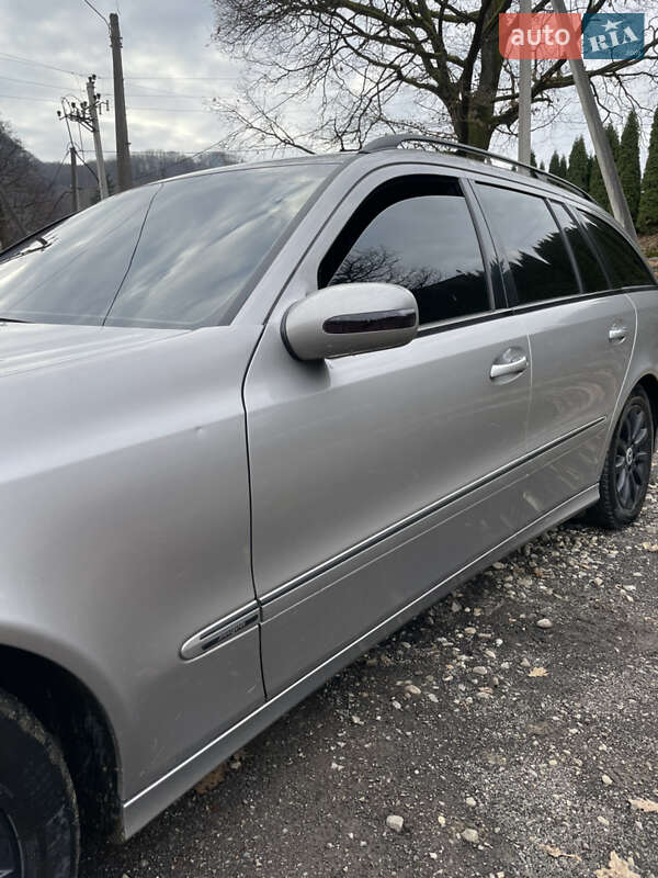 Універсал Mercedes-Benz E-Class 2005 в Хусті фото 27 Універсал Mercedes-Benz E-Class 2005 в Хусті